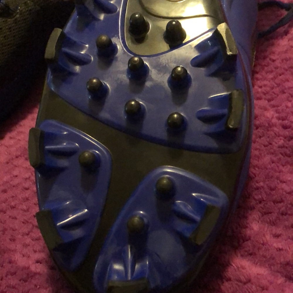 Baseball Cleats - Picture 6 of 6